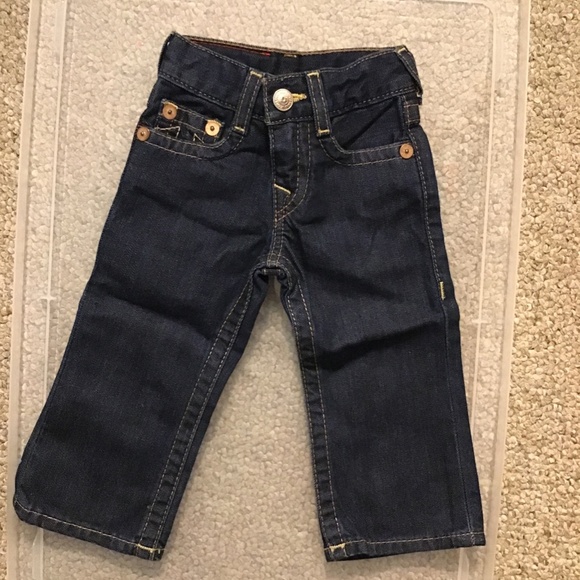 True Religion 2 Piece set size 6-12 months - Picture 4 of 9
